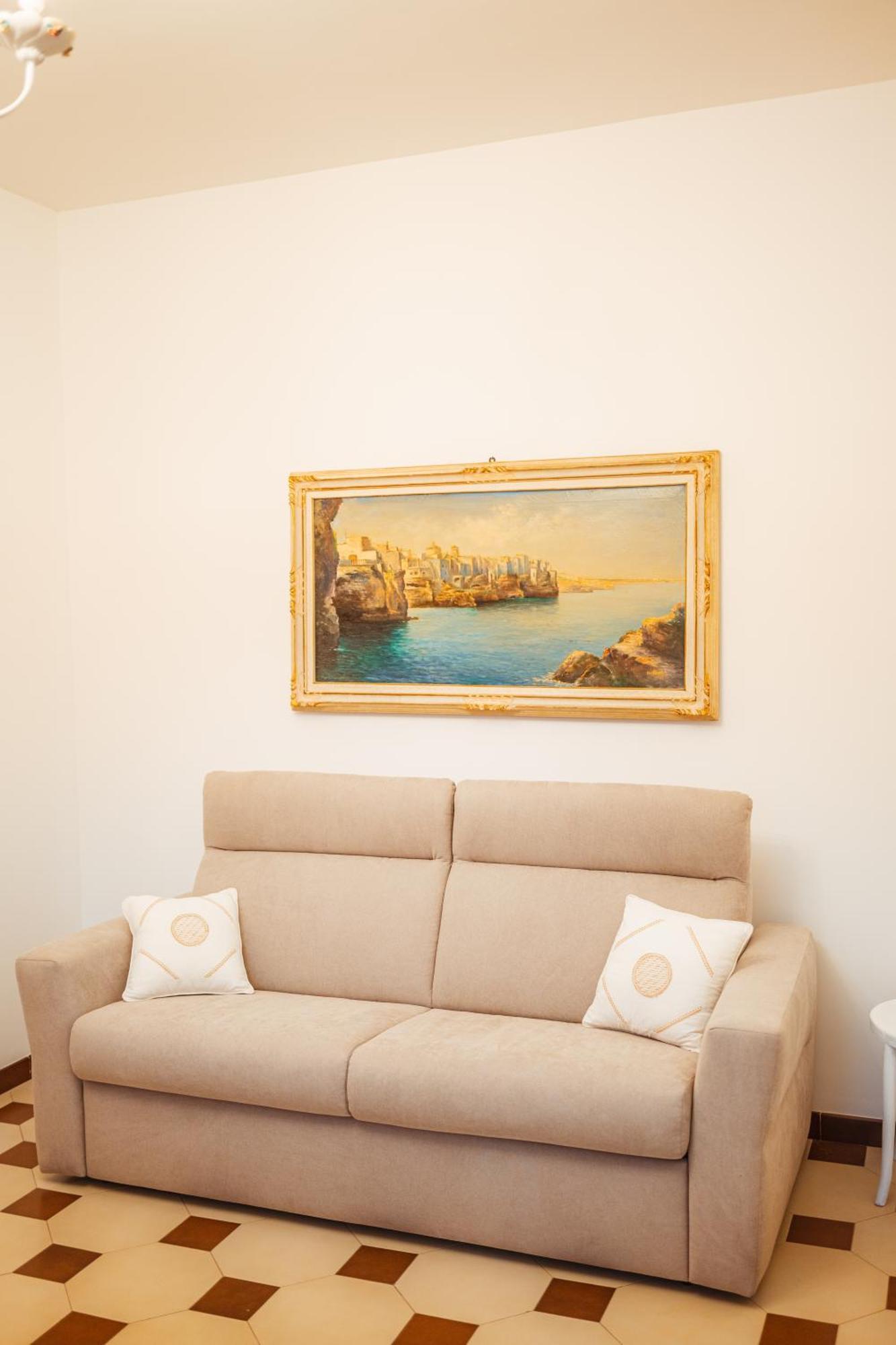 Apartment La Casa Di Vittoria Sea View - Housea